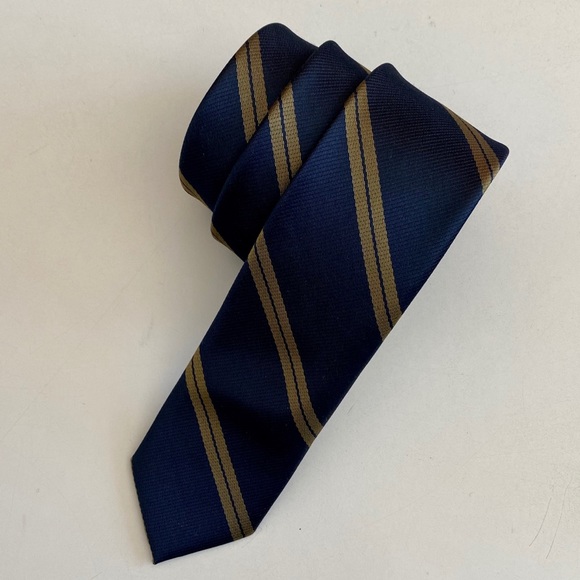NEW Handmade Blue & Gold Necktie - Picture 2 of 3